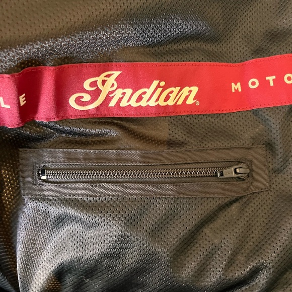 Indian Motorcycle - Black Leather Jacket - Picture 12 of 15